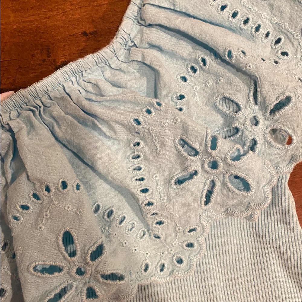 Zara Eyelet Ruffle One Shoulder Top - Picture 4 of 4
